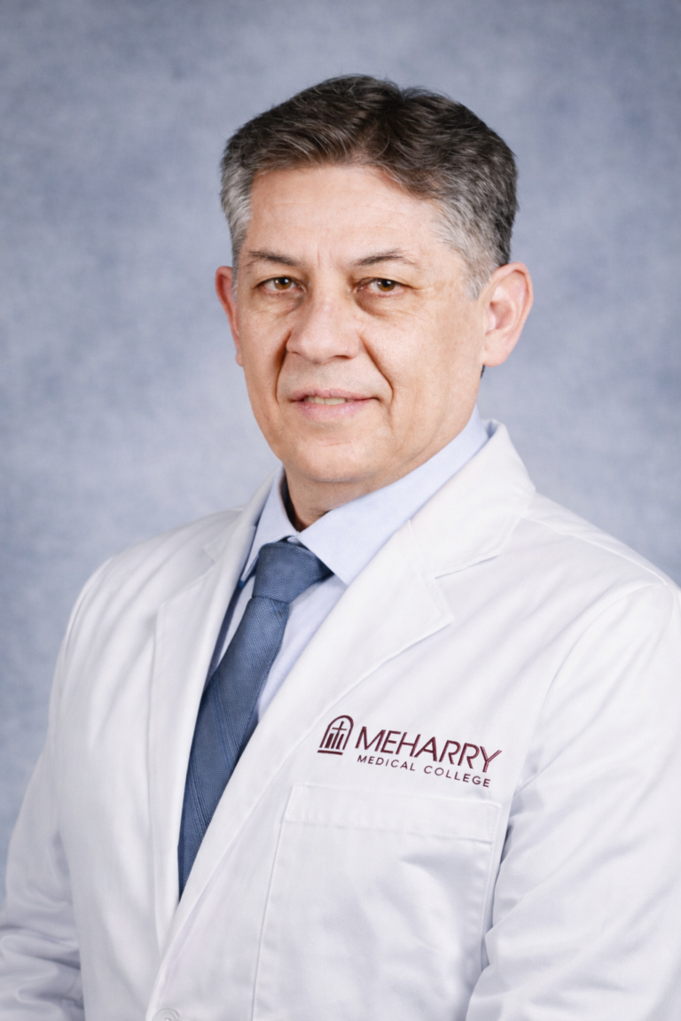 Dr. Alfredo Torres